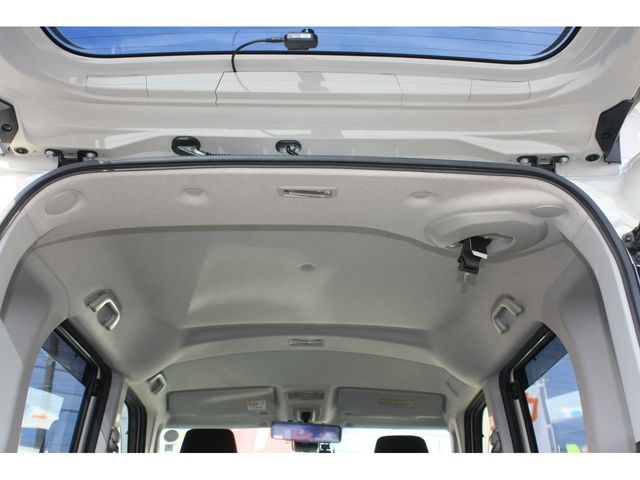 TOYOTA TANK 2018 Image 31