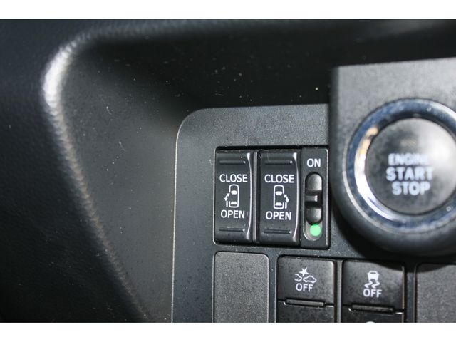 TOYOTA TANK 2018 Image 31