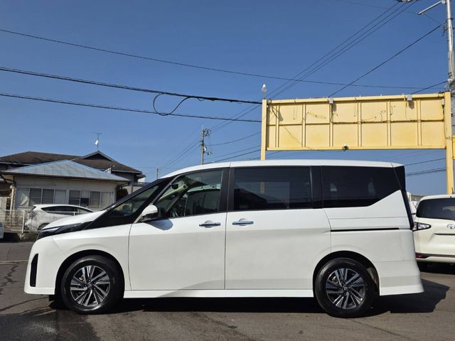 NISSAN SERENA  WG 2023 Image 31