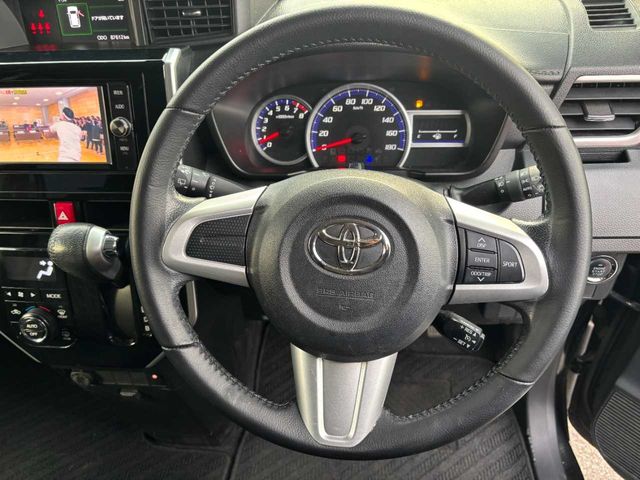 TOYOTA ROOMY 2017 Image 31