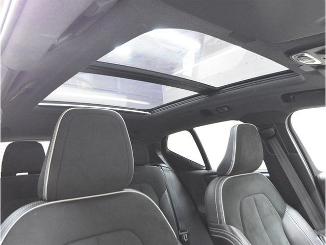 VOLVO XC40 2021 Image 31