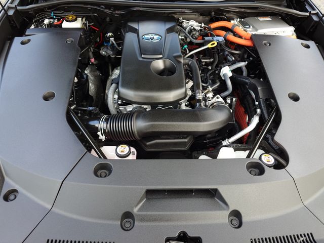 TOYOTA CROWN SEDAN HYBRID 2019 Image 31