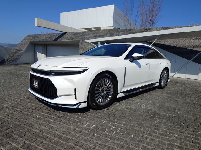 TOYOTA CROWN SEDAN HYBRID 2025 Image 31