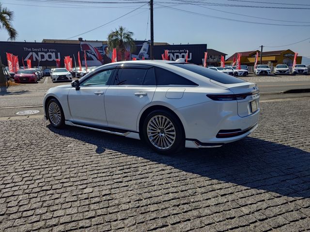 TOYOTA CROWN SEDAN HYBRID 2025 Image 31