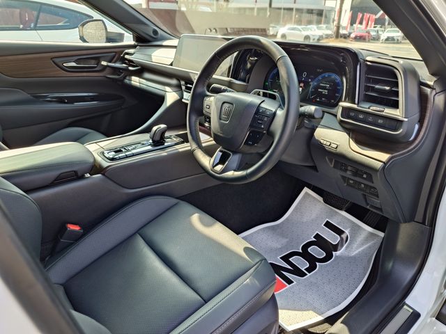 TOYOTA CROWN SEDAN HYBRID 2025 Image 31