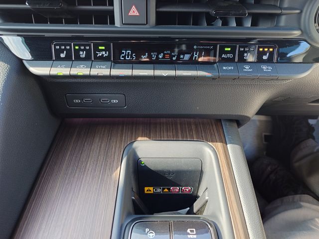 TOYOTA CROWN SEDAN HYBRID 2025 Image 31