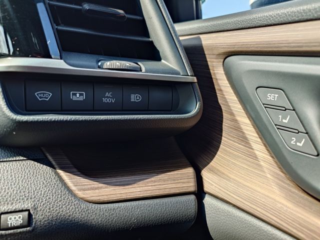 TOYOTA CROWN SEDAN HYBRID 2025 Image 31