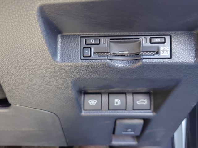 TOYOTA CROWN SEDAN HYBRID 2025 Image 31