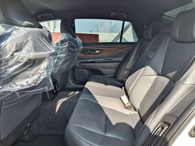 TOYOTA CROWN SEDAN HYBRID 2025 Image 31