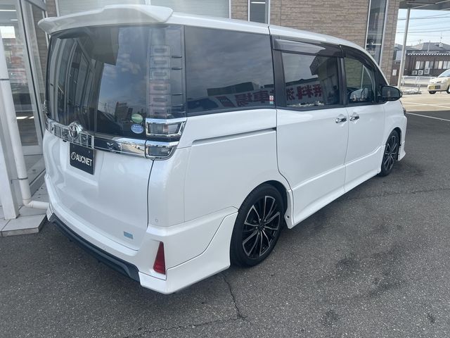 TOYOTA VOXY 2020 Image 31