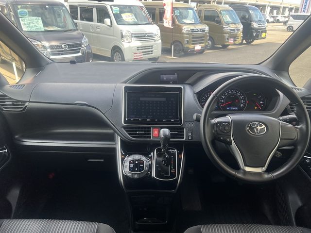 TOYOTA VOXY 2020 Image 31