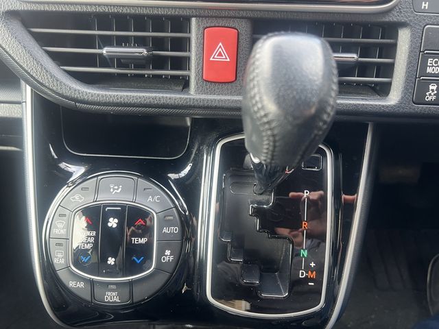 TOYOTA VOXY 2020 Image 31