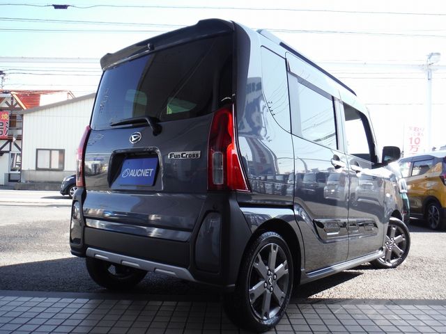 DAIHATSU TANTO FAN CROSS 2022 Image 31