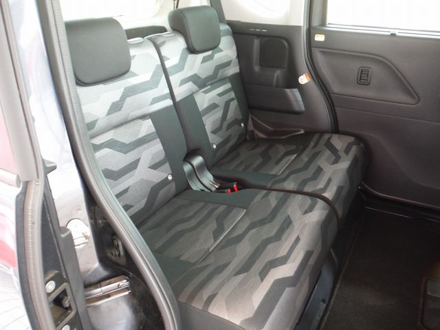 DAIHATSU TANTO FAN CROSS 2022 Image 31