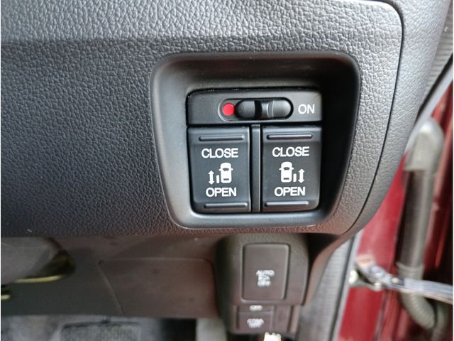 HONDA N BOX CUSTOM 2017 Image 31