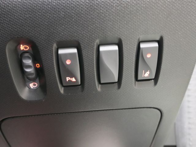 RENAULT TWINGO 2021 Image 31