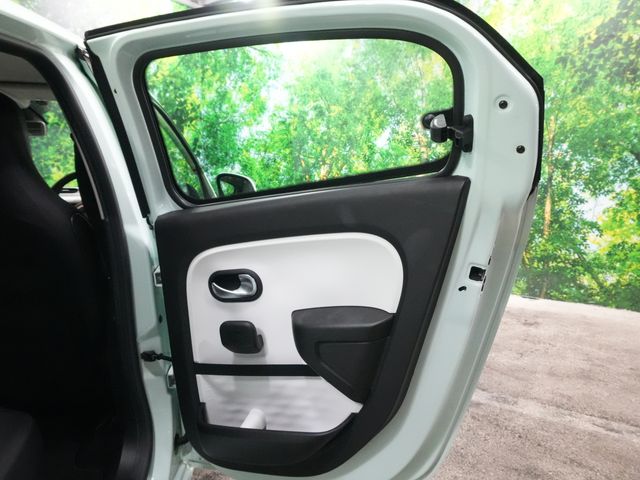 RENAULT TWINGO 2021 Image 31