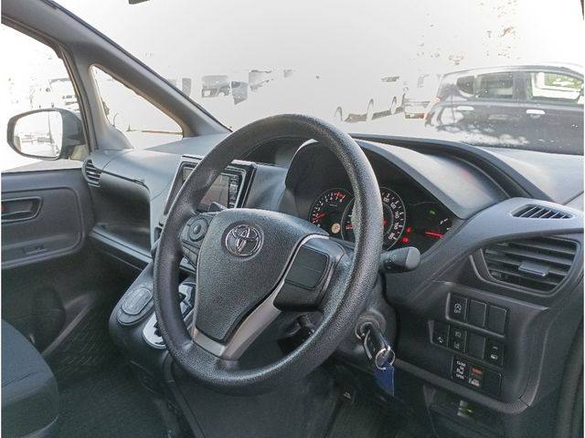 TOYOTA NOAH 2020 Image 31