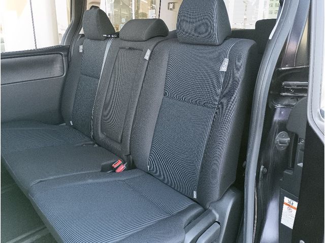 TOYOTA NOAH 2020 Image 31