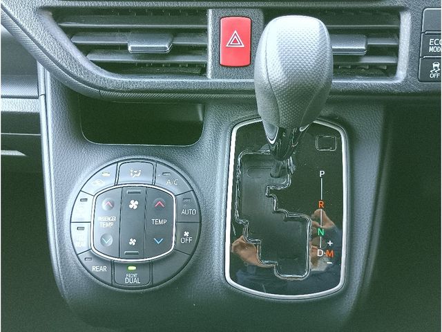 TOYOTA NOAH 2020 Image 31