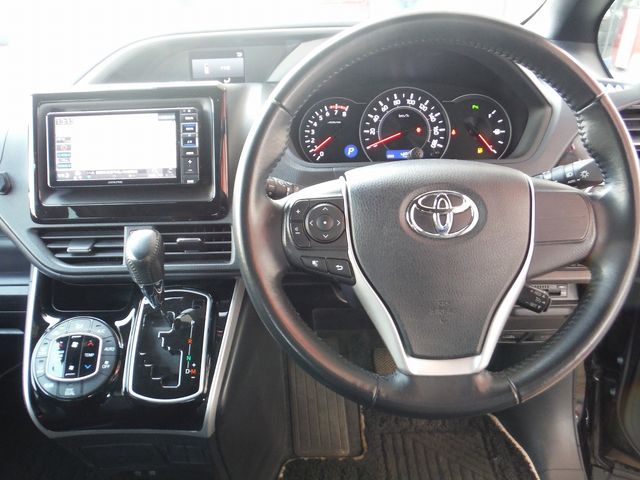 TOYOTA VOXY 2021 Image 31