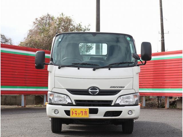 HINO DUTRO 2017 Image 31