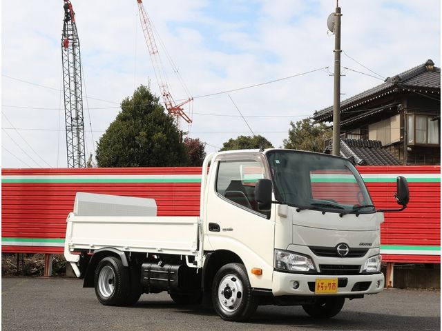 HINO DUTRO 2017 Image 31