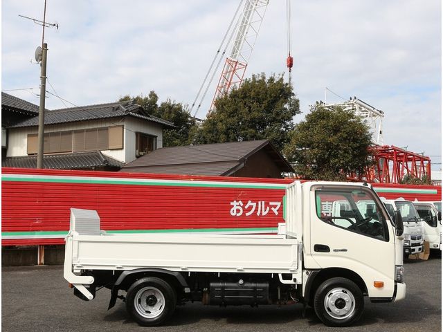 HINO DUTRO 2017 Image 31