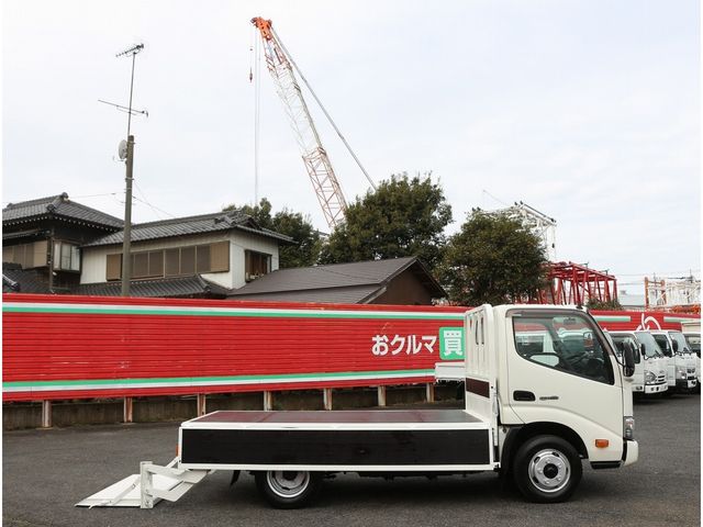 HINO DUTRO 2017 Image 31