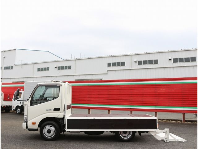 HINO DUTRO 2017 Image 31