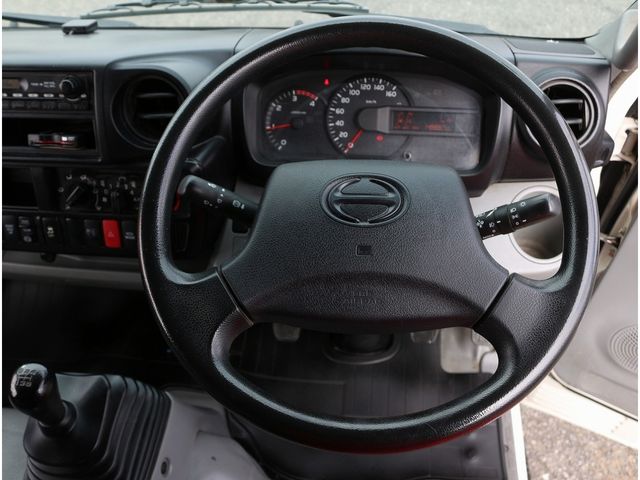 HINO DUTRO 2017 Image 31