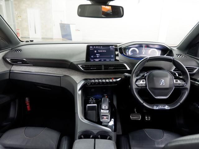 PEUGEOT 5008 2018 Image 31