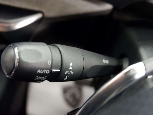 PEUGEOT 5008 2018 Image 31