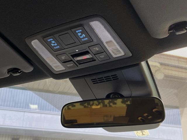 TOYOTA VOXY HYBRID 2023 Image 31