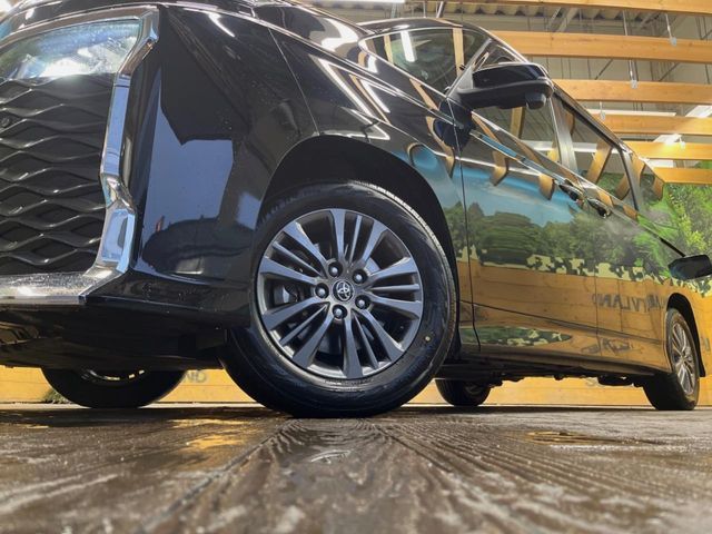 TOYOTA VOXY HYBRID 2023 Image 31