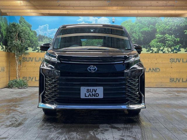 TOYOTA VOXY HYBRID 2023 Image 31