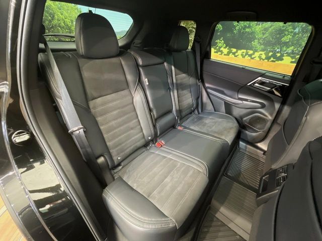 MITSUBISHI OUTLANDER PHEV 2023 Image 31