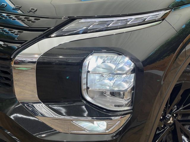 MITSUBISHI OUTLANDER PHEV 2023 Image 31