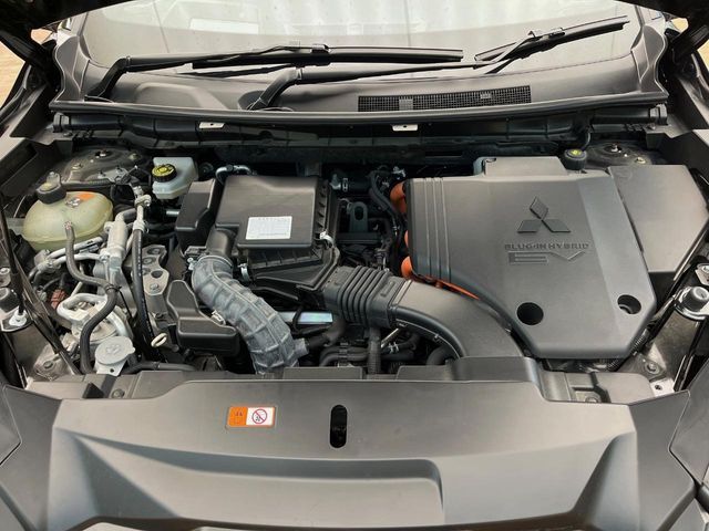 MITSUBISHI OUTLANDER PHEV 2023 Image 31