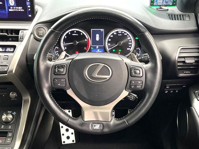 TOYOTA LEXUS NX300 AWD 2019 Image 31