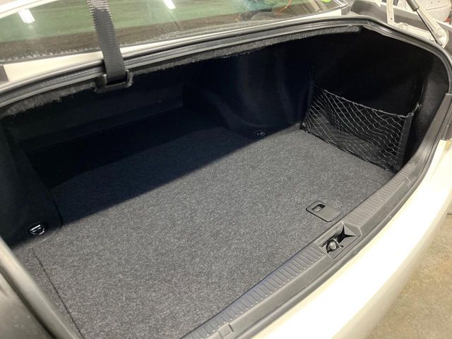 TOYOTA CROWN SEDAN 2011 Image 31