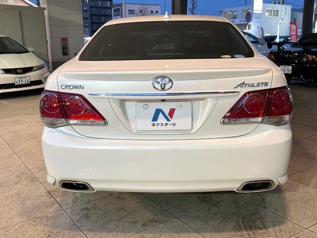 TOYOTA CROWN SEDAN 2011 Image 31