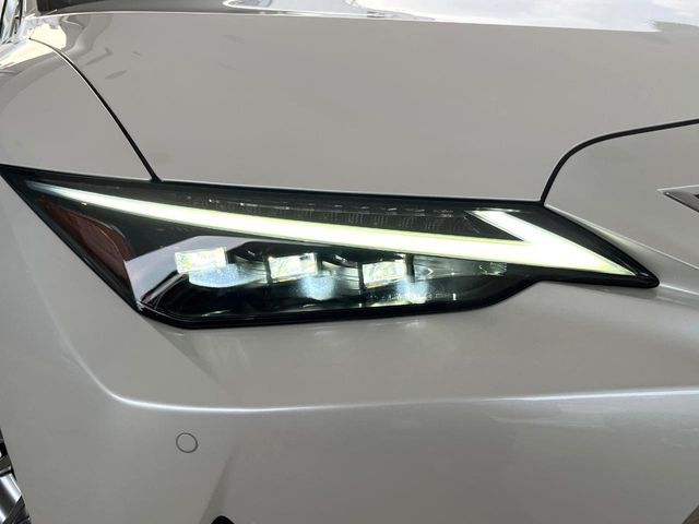 TOYOTA LEXUS IS300H 2021 Image 31