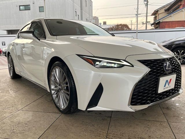 TOYOTA LEXUS IS300H 2021 Image 31