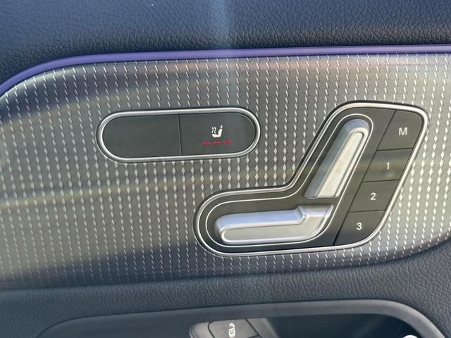 MERCEDES BENZ EQA 2021 Image 31