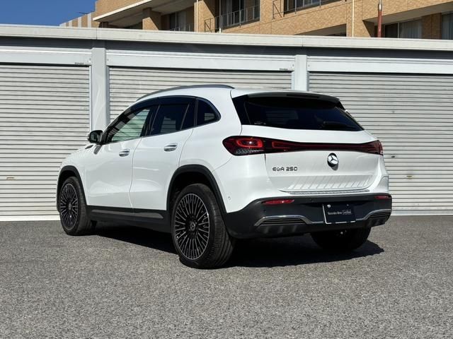 MERCEDES BENZ EQA 2021 Image 31