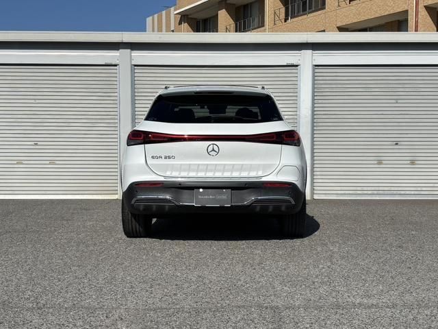 MERCEDES BENZ EQA 2021 Image 31