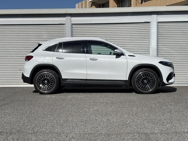 MERCEDES BENZ EQA 2021 Image 31