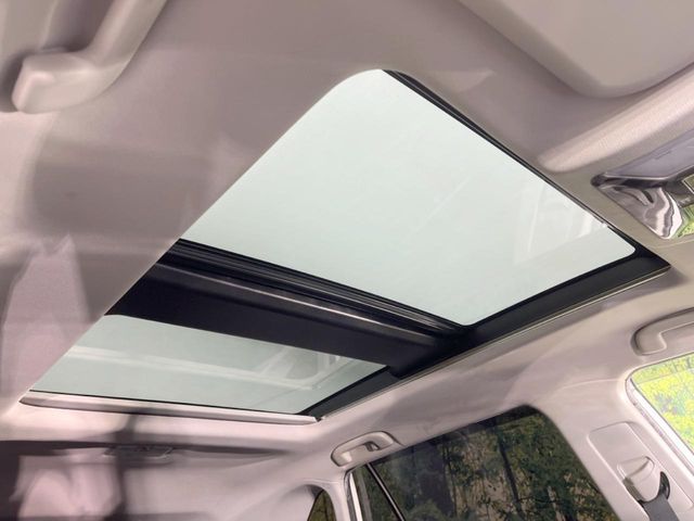 TOYOTA RAV4 HYBRID 4WD 2019 Image 31