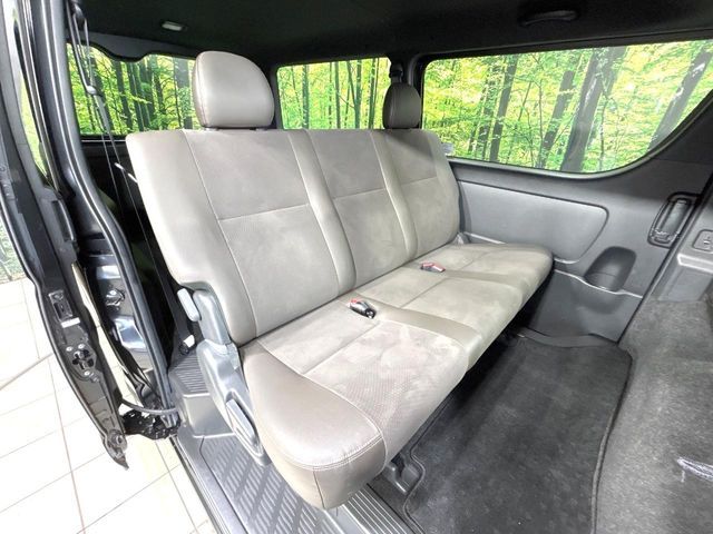 TOYOTA HIACE VAN 4WD 2019 Image 31